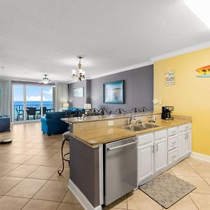 Ocean Reef Beach Resort! Beach Front! Free Seasonal Beach Chairs! By Dolce Vita Getaways Pcb