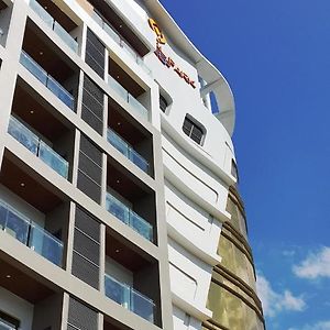 Central Park Reef Resort